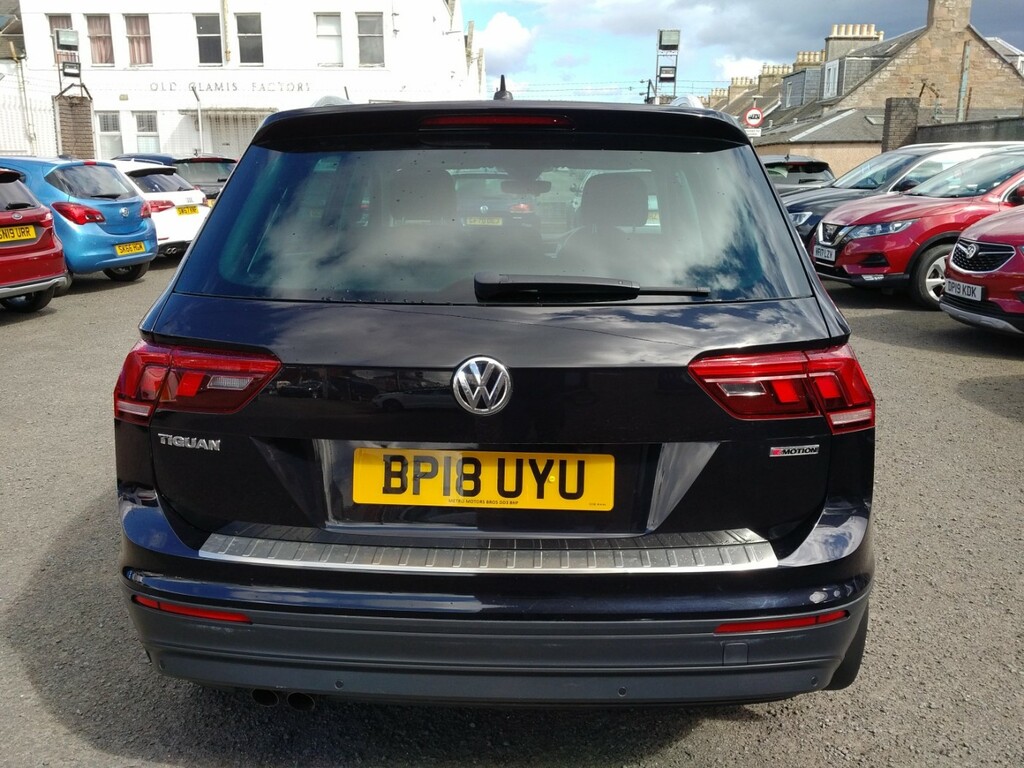Volkswagen Tiguan 2.0 Tdi Se Navigation Black #6