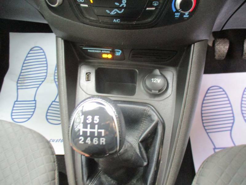 Ford Tourneo Courier Courier White #22