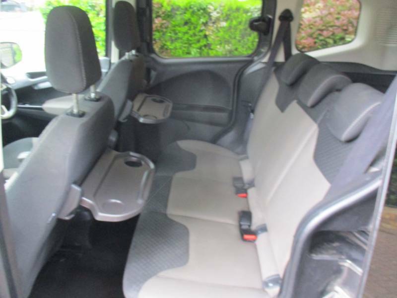 Ford Tourneo Courier Courier White #27