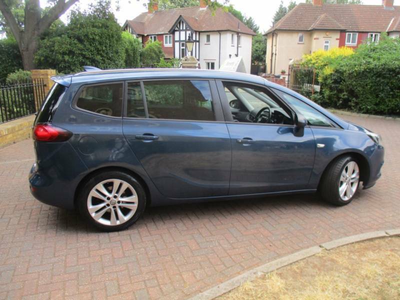 Vauxhall Zafira 1.4T Design 2017 Red #9