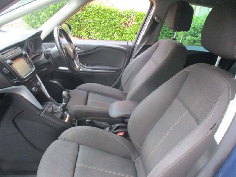 Vauxhall Zafira 1.4T Design 2017 Red #28
