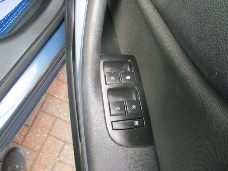 Vauxhall Zafira 1.4T Design 2017 Red #15