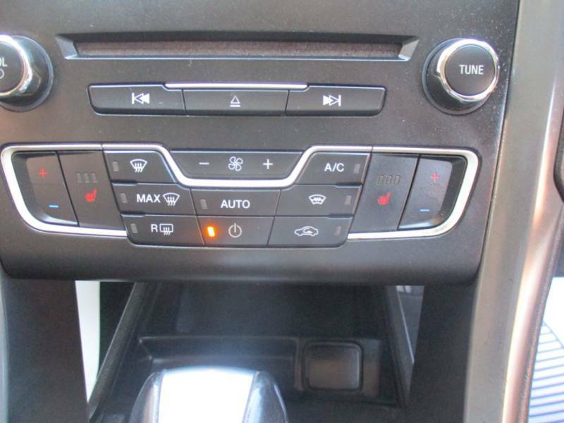 Ford Mondeo 1.5 Ecoboost 165 Titanium Edition Red #26