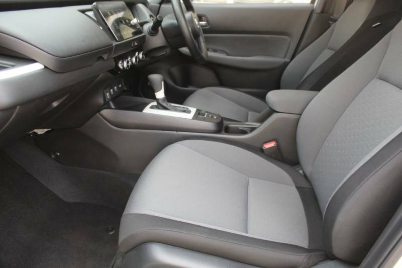 Honda Jazz Jazz Se I-mmd Cvt White #20