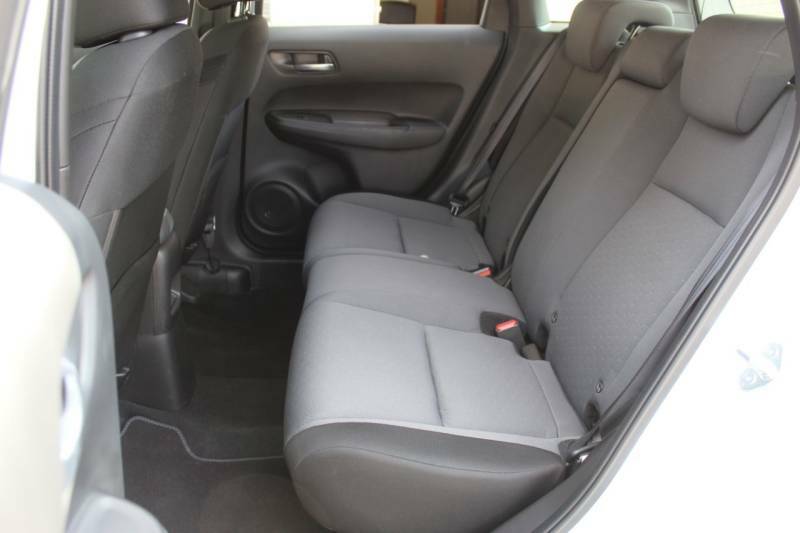 Honda Jazz Jazz Se I-mmd Cvt White #19