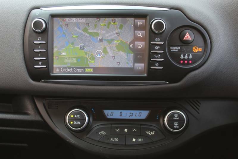 Toyota Yaris 1.5 Hybrid Icon Cvt Blue #2