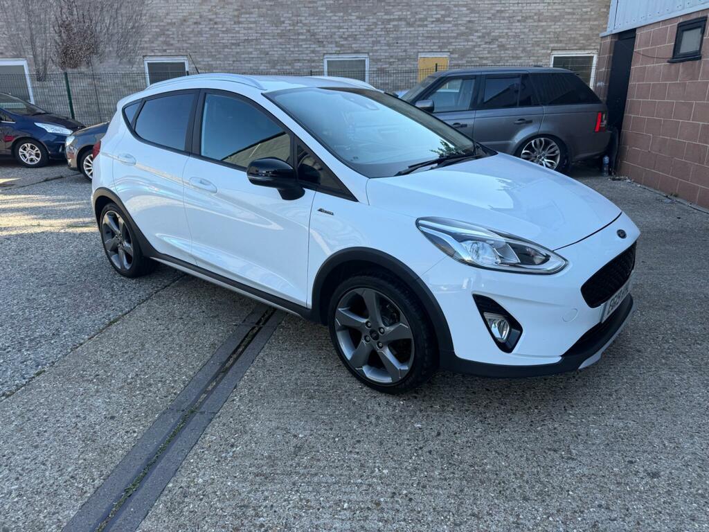 Ford Fiesta Active 1 White #6