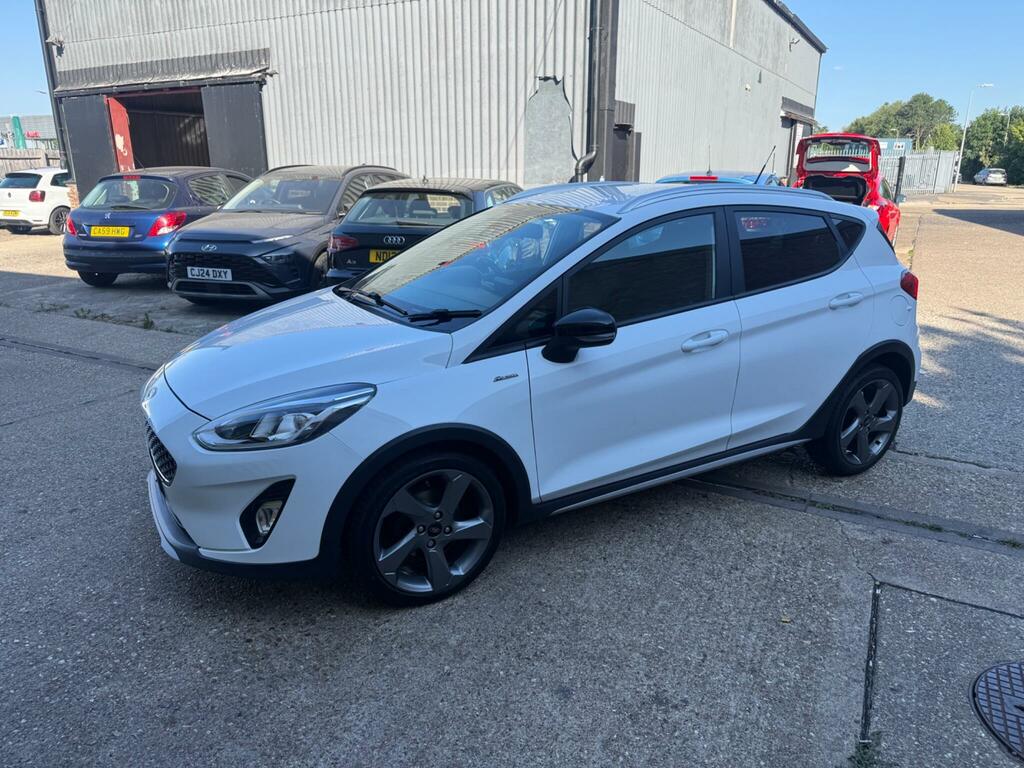 Ford Fiesta Active 1 White #2