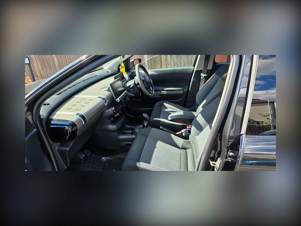 Citroen C4 Cactus Puretech Flair 5-Door Black #2