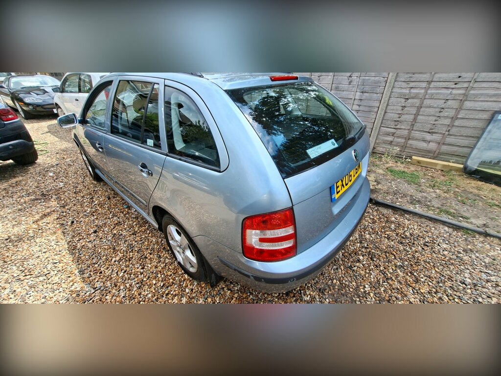 Skoda Fabia 1.4 16V Elegance Estate 182 Grey #3