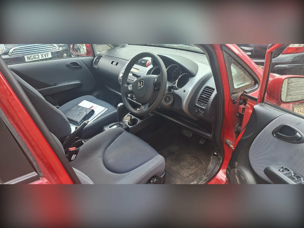 Honda Jazz 1.4 I-dsi Se Hatchback Cvt-7 137 Gkm, Red #4