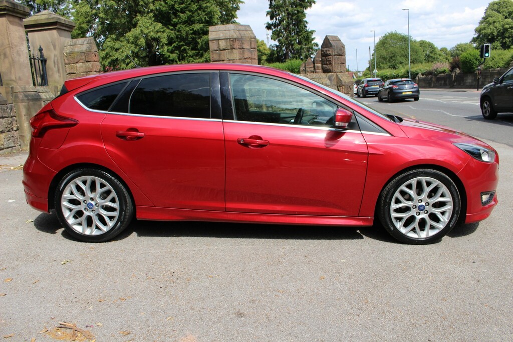 Ford Focus 1.0 T Ecoboost Zetec S 2015 EN64GFE Red #2