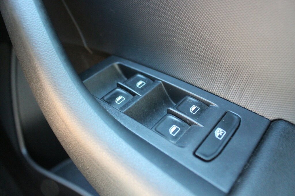 Skoda Rapid Spaceback Spaceback Se Tech Greentech Tsi Green #26