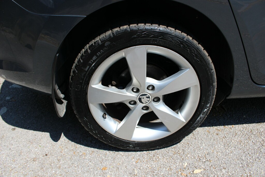 Skoda Rapid Spaceback Spaceback Se Tech Greentech Tsi Green #18