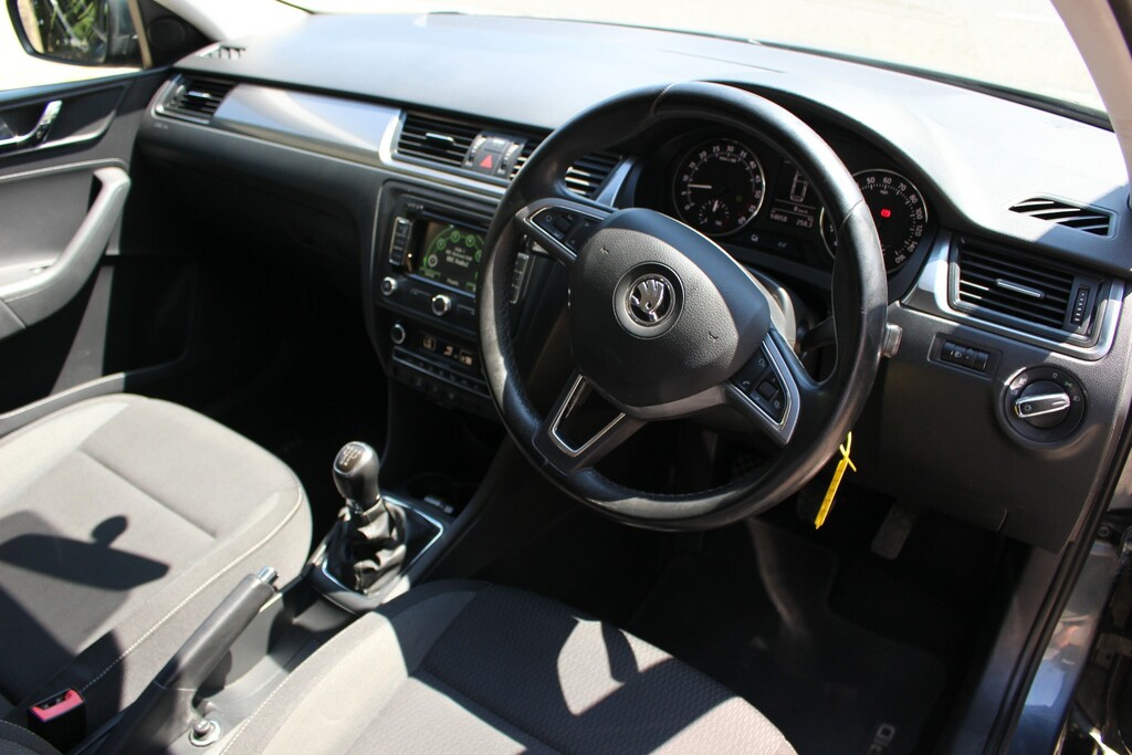 Skoda Rapid Spaceback Spaceback Se Tech Greentech Tsi Green #21