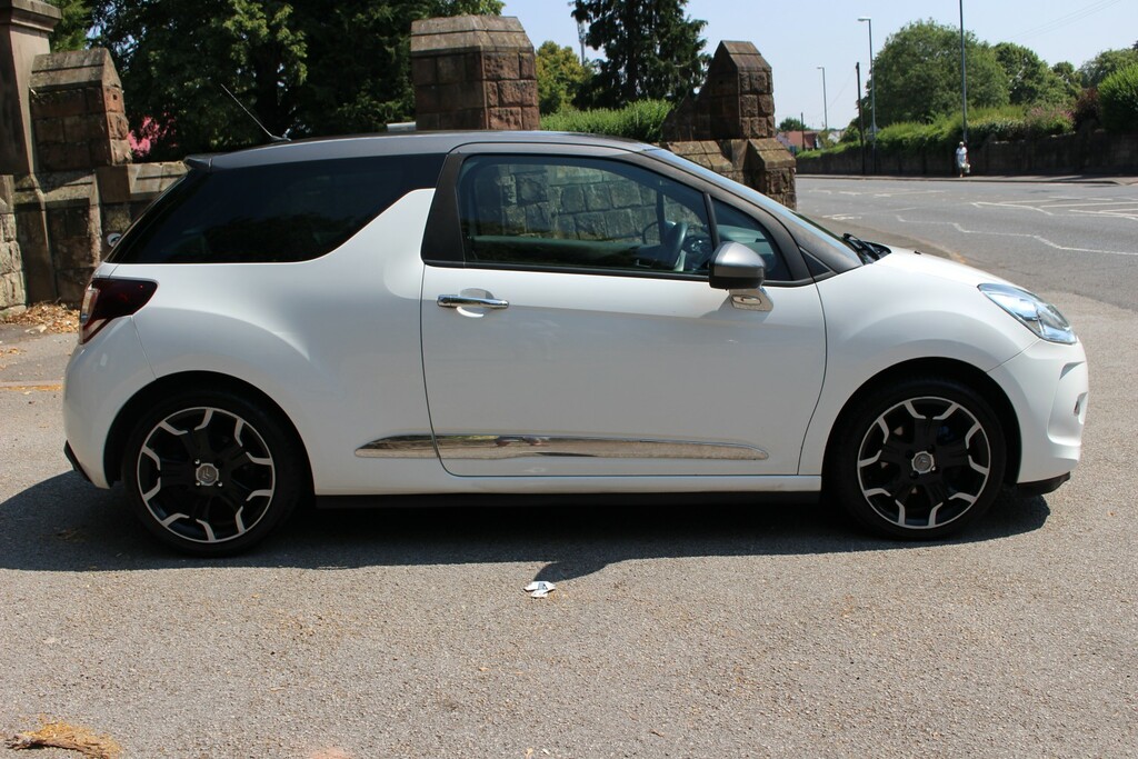 Citroen DS3 1.2 Puretech Dstyle Plus White #2