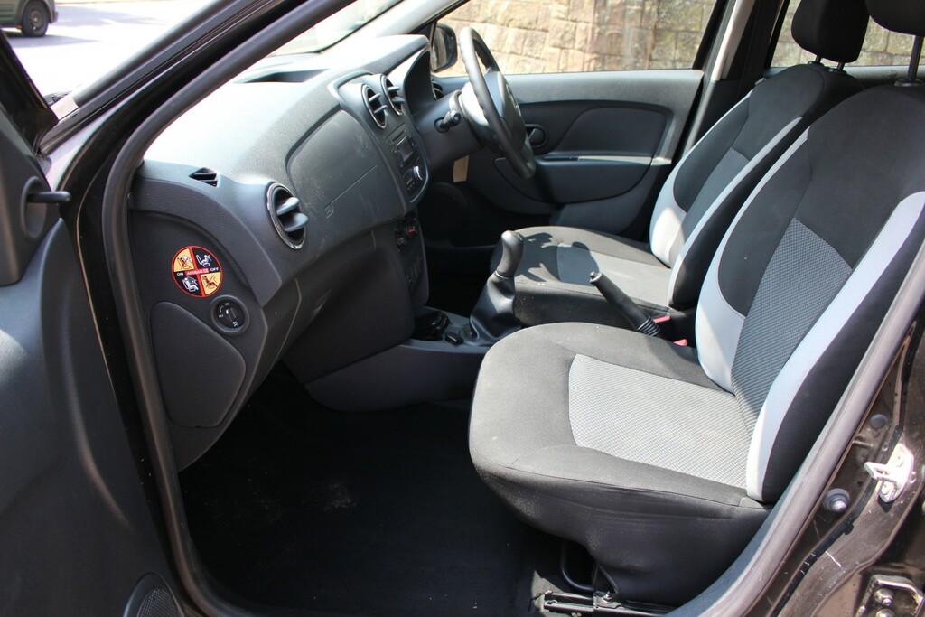 Dacia Sandero 2015 65 1.2 Black #10