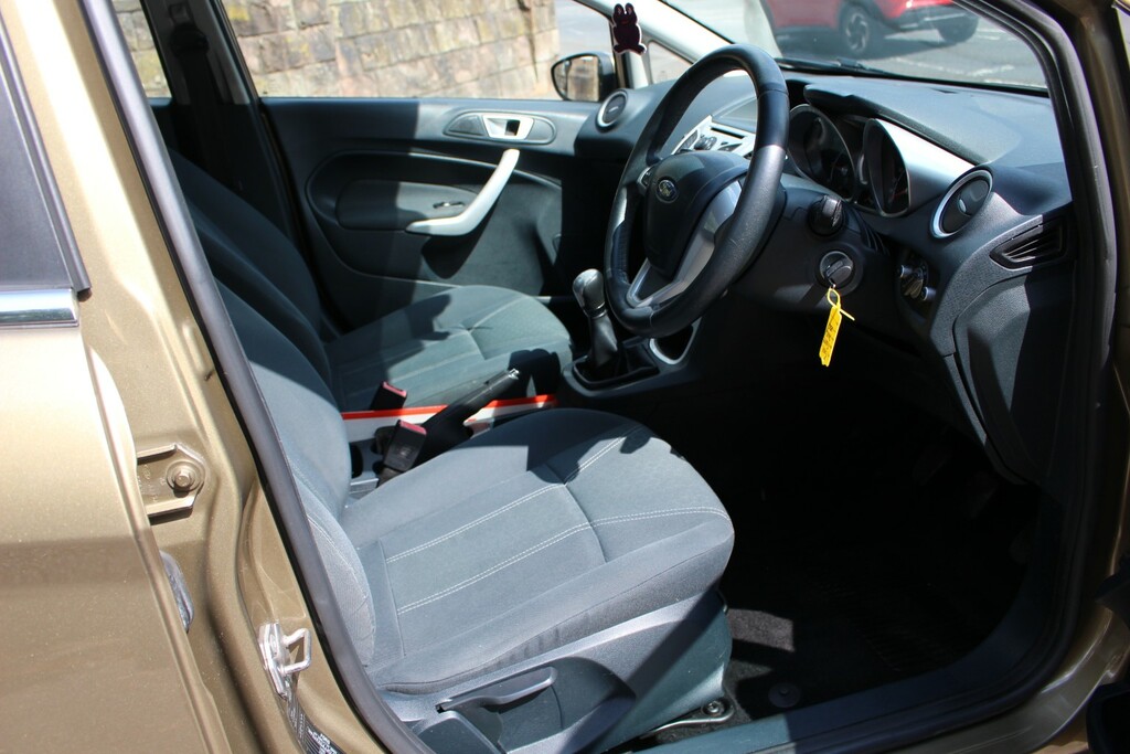 Ford Fiesta Zetec Blue #23