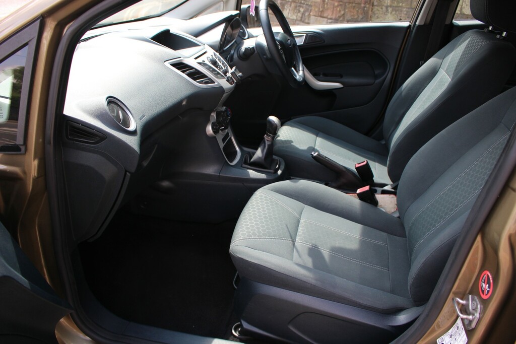 Ford Fiesta Zetec Blue #10