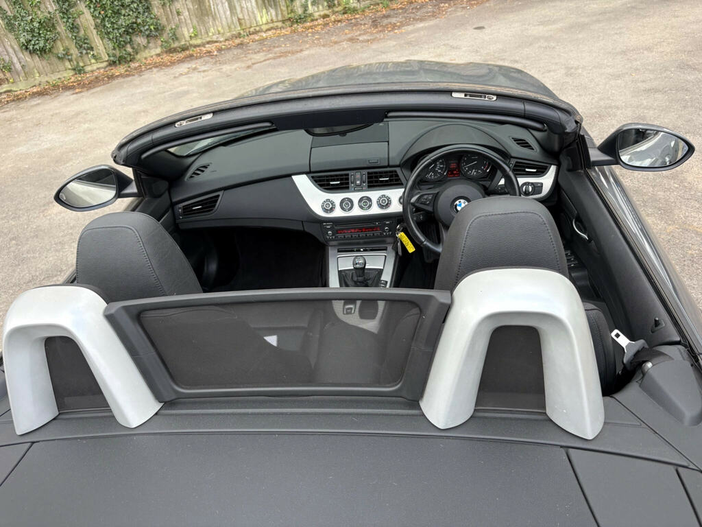 BMW Z4 Sdrive23i Roadster Yellow #10