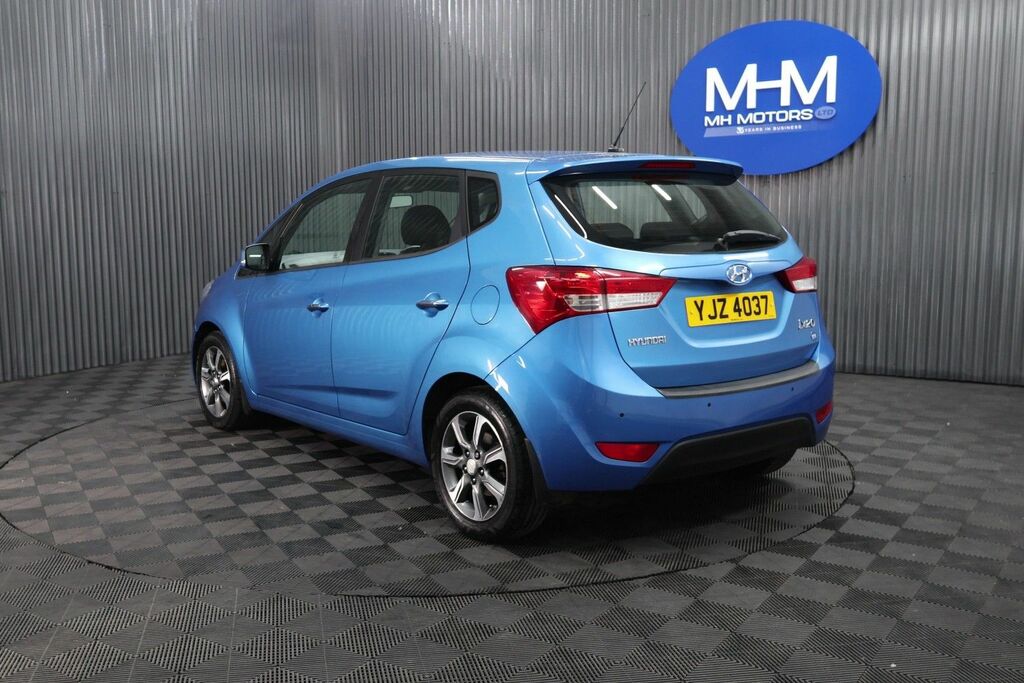 Hyundai Ix20 Blue Drive Se Hatchback Blue #5