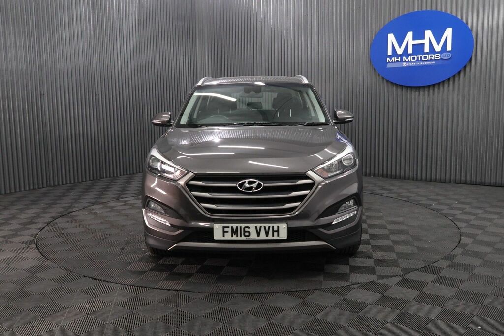 Hyundai Tucson Crdi Se Nav Suv FM16VVH Grey #2