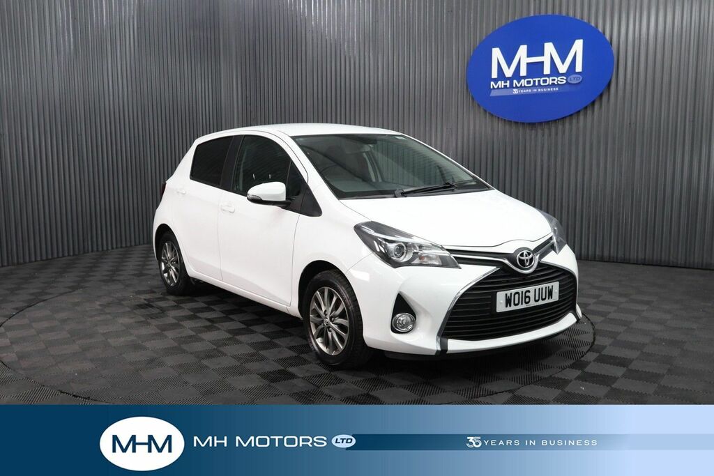 Toyota Yaris Dual Vvt-i Icon Hatchback White