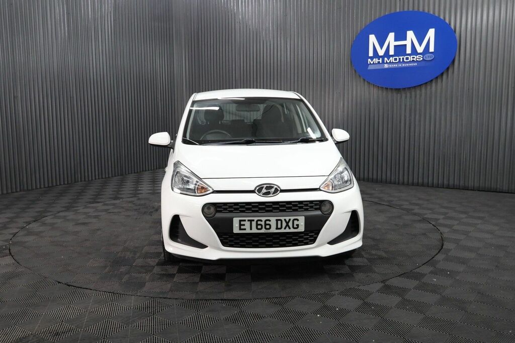 Hyundai I10 86 Bhp ET66DXG White #2