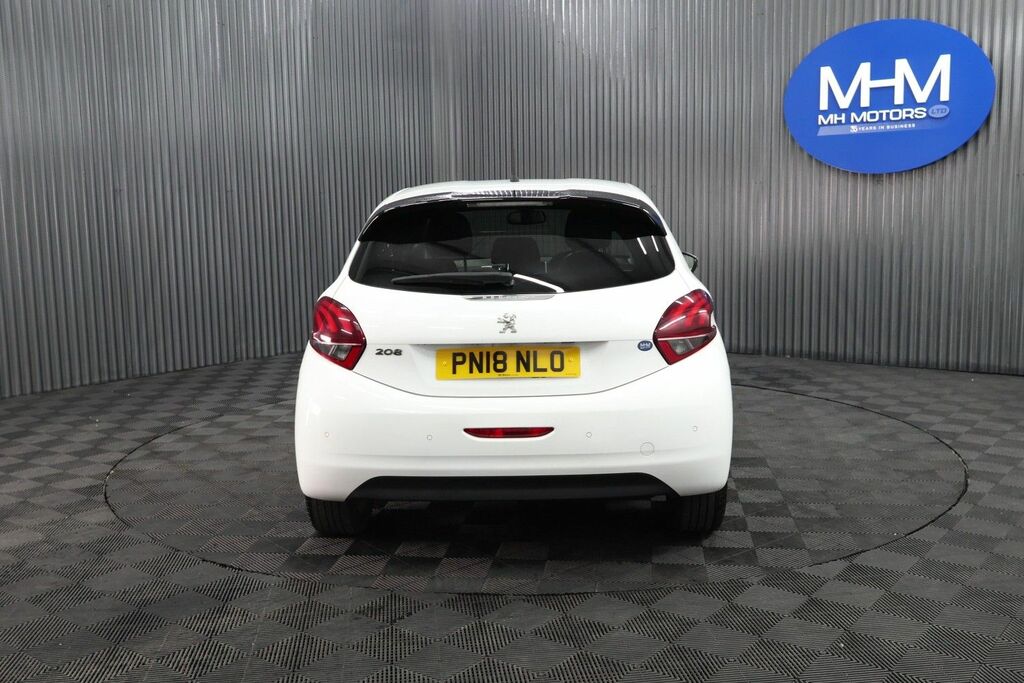 Peugeot 208 Bluehdi Allure Hatchback White #6