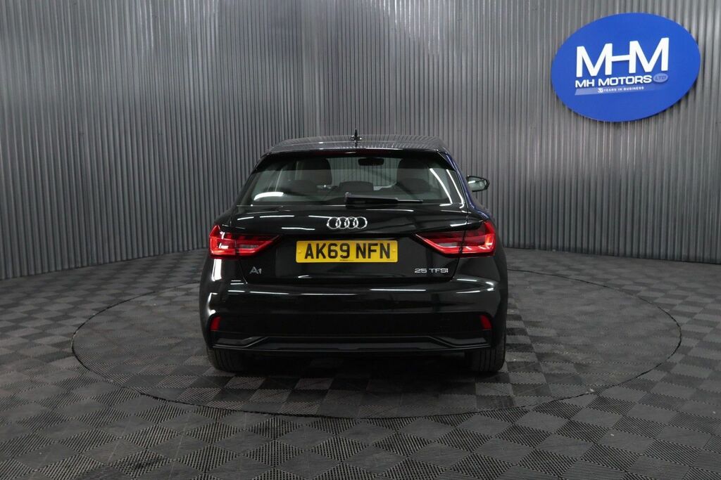 Audi A1 Tfsi 25 Sport Sportback Black #6