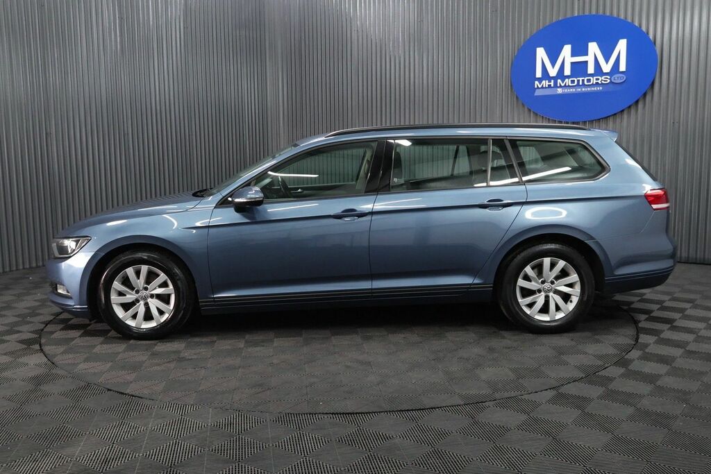 Volkswagen Passat Tdi S Estate GL18KXD Blue #4