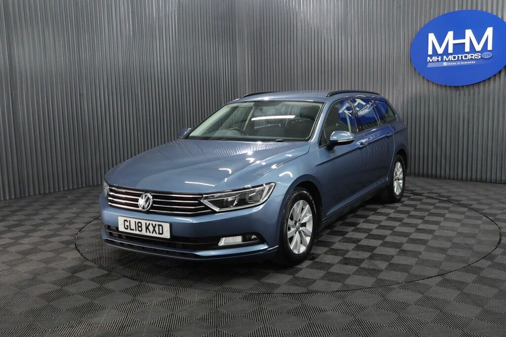 Volkswagen Passat Tdi S Estate GL18KXD Blue #3