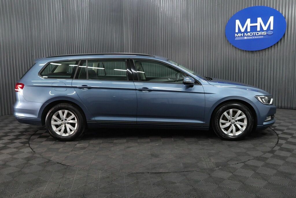 Volkswagen Passat Tdi S Estate GL18KXD Blue #5