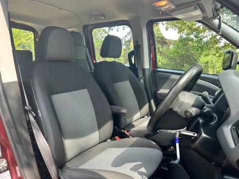 Fiat Doblo Mpv White #16