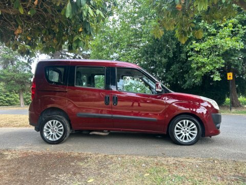 Fiat Doblo Mpv White #10