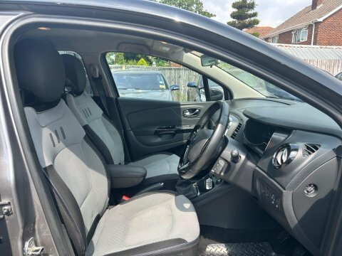 Renault Captur 1.5 Dynamique Medianav Energy Black #15