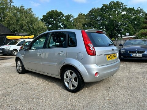 Ford Fiesta Zetec Climate 16V #6