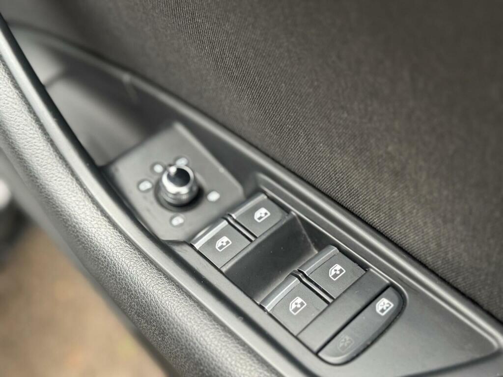 Audi A4 Avant 2.0 Tdi 177 Black Edition Plus Grey #18