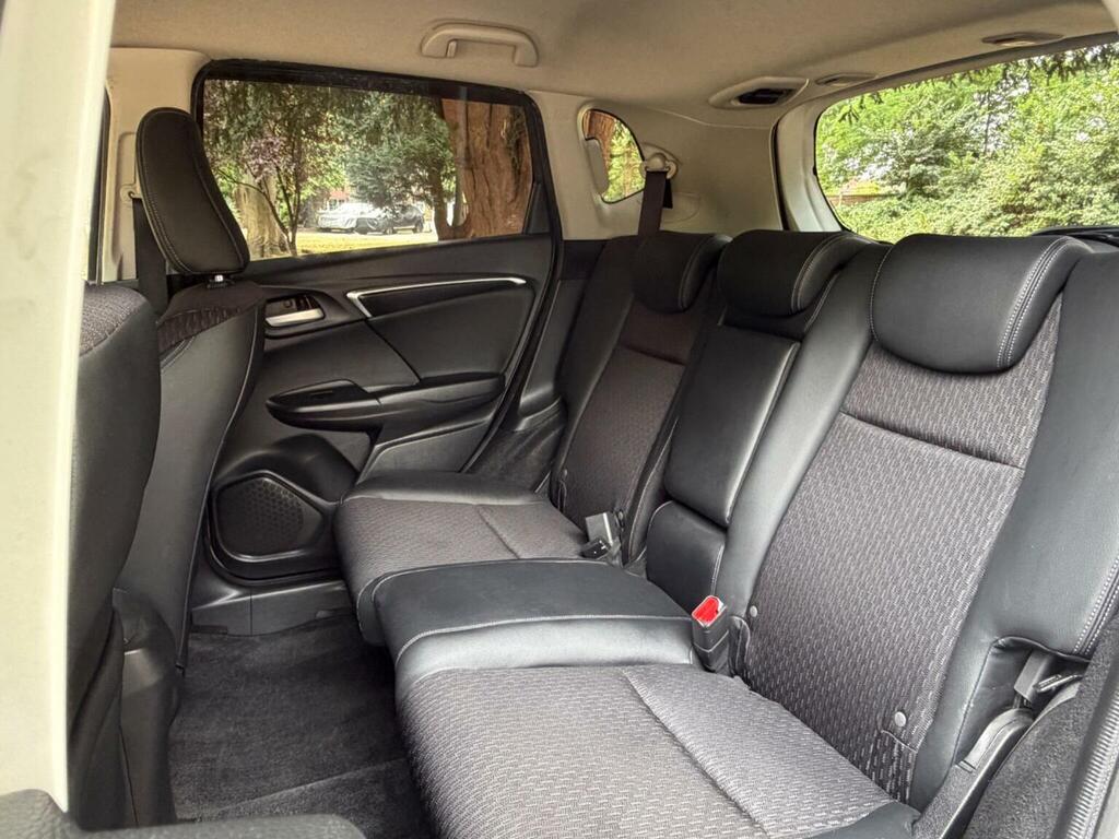 Honda Fit 1.5 Hybrid Red #14