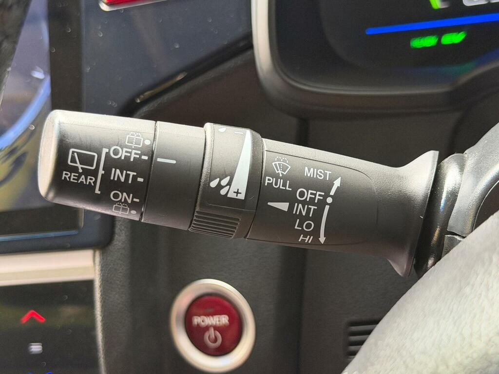 Honda Fit 1.5 Hybrid Red #27