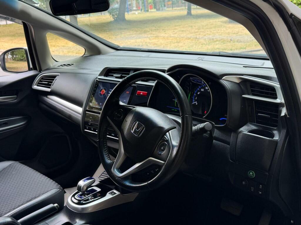 Honda Fit Hatchback 201565 White #2