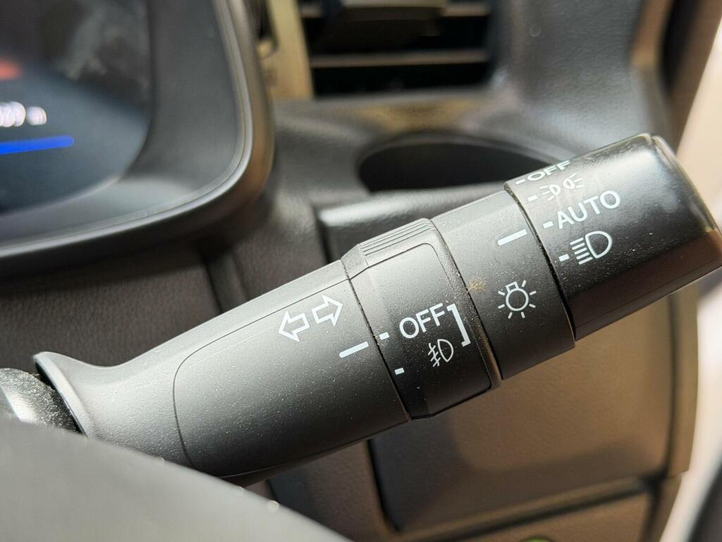 Honda Fit 1.5 Hybrid Red #26