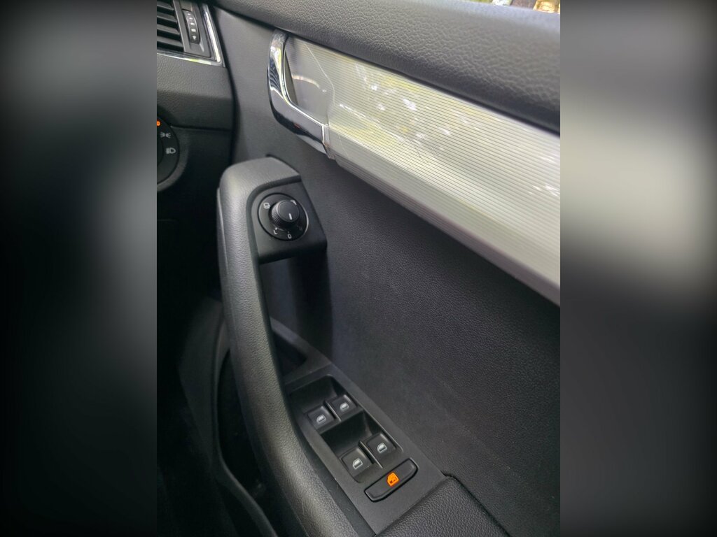 Skoda Octavia Skoda Estate 2.0 Tdi Cr Scout 4X4 Silver #7
