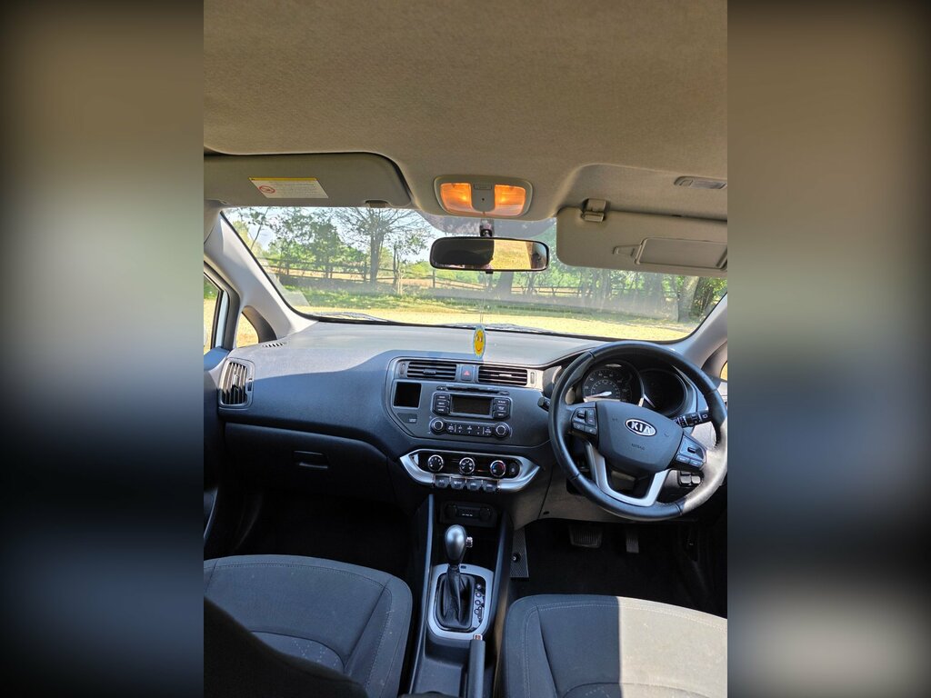 Kia RIO 1.4 2 Hatchback Euro 5 107 Bhp White #6