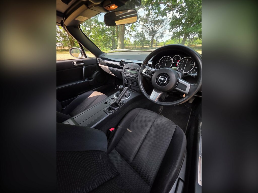 Mazda MX-5 Sport 2-Door Black #10