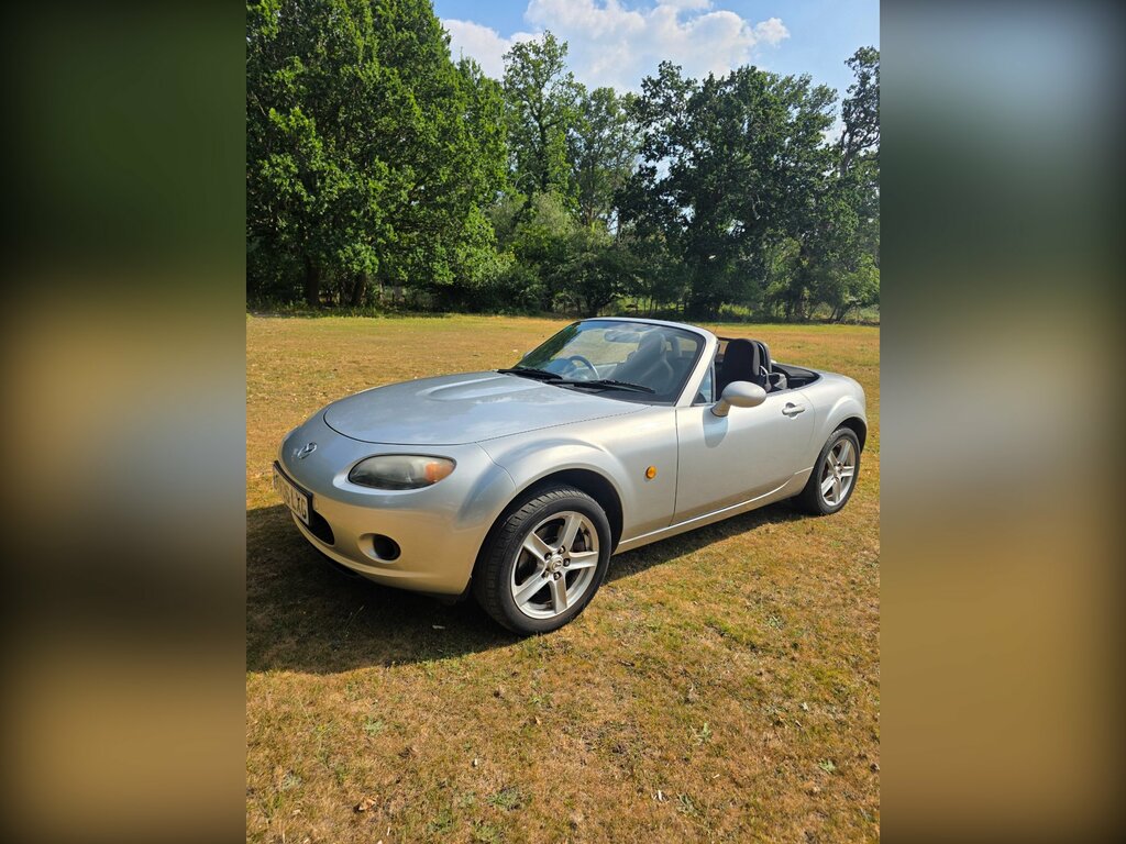 Mazda MX-5 Sport 2-Door Black #9