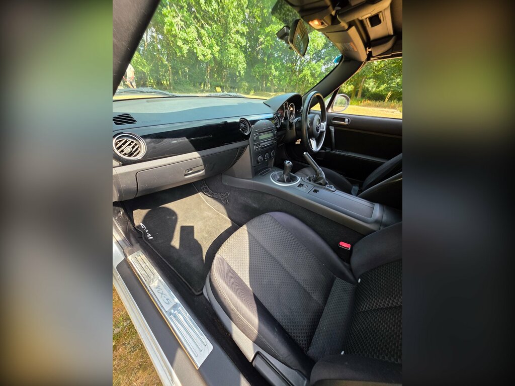 Mazda MX-5 Sport 2-Door Black #12