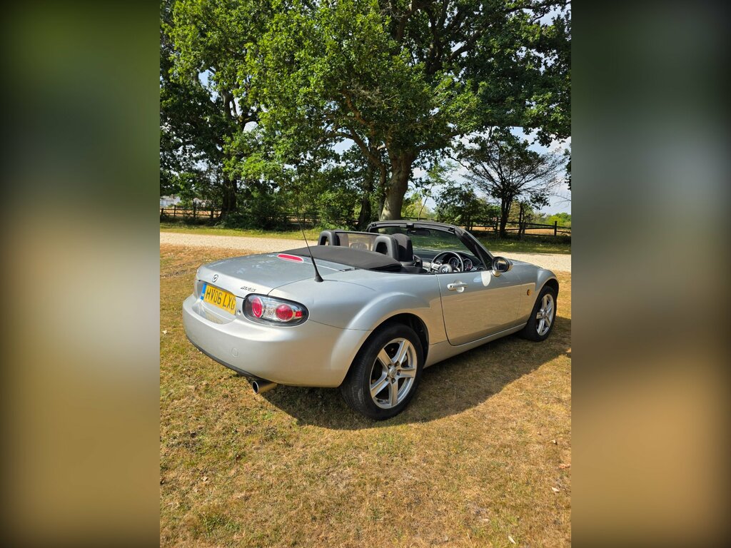 Mazda MX-5 Sport 2-Door Black #7