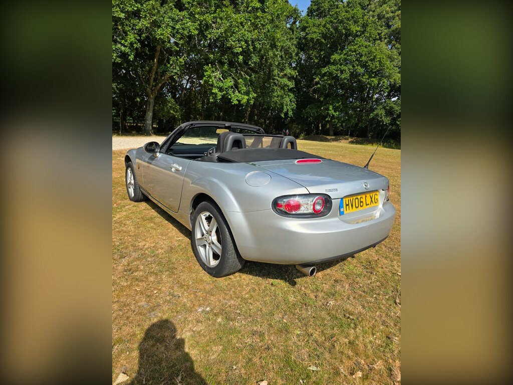 Mazda MX-5 Sport 2-Door Black #8