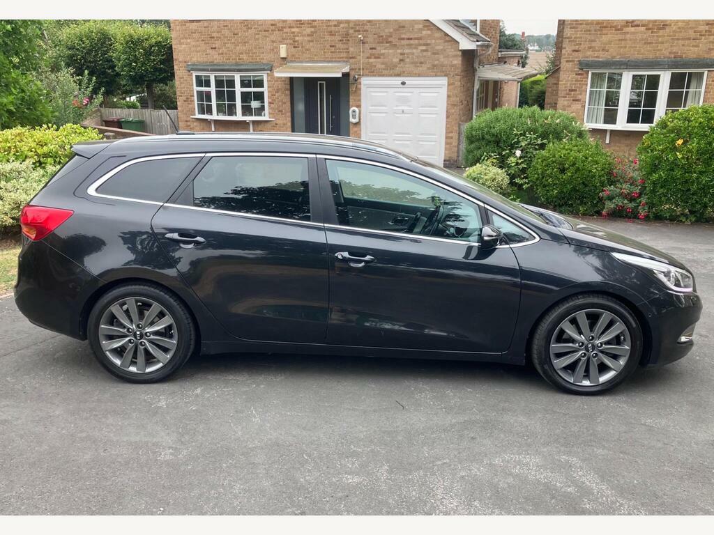 Kia Ceed 1.6 Crdi Ecodynamics 4 Tech Sportswagon Euro 5 S Black #3